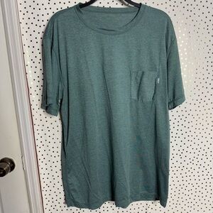 Vuori Men's Green T-Shirt